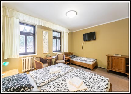 Hotel Perla Jizery - třílůžkový standardní pokoj