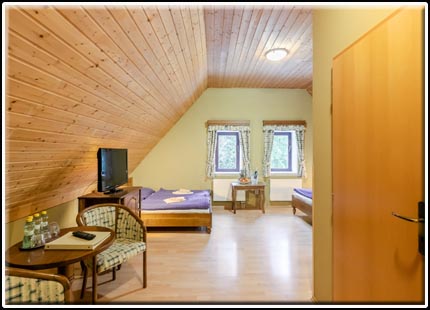 Hotel Perla Jizery - třílůžkový superior pokoj